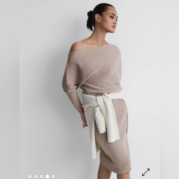 Reiss Lara Off The Shoulder Midi  Dress 0 $250 - Picture 4 of 6
